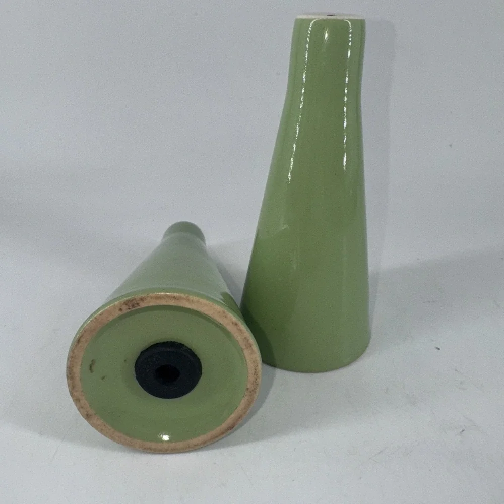 Mid Century Modern Avacado Mint Ceramic Salt & Pepper Shakers Tapered Vintage